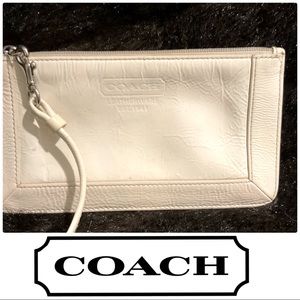 Vintage Coach Patent Leather wristlet, white